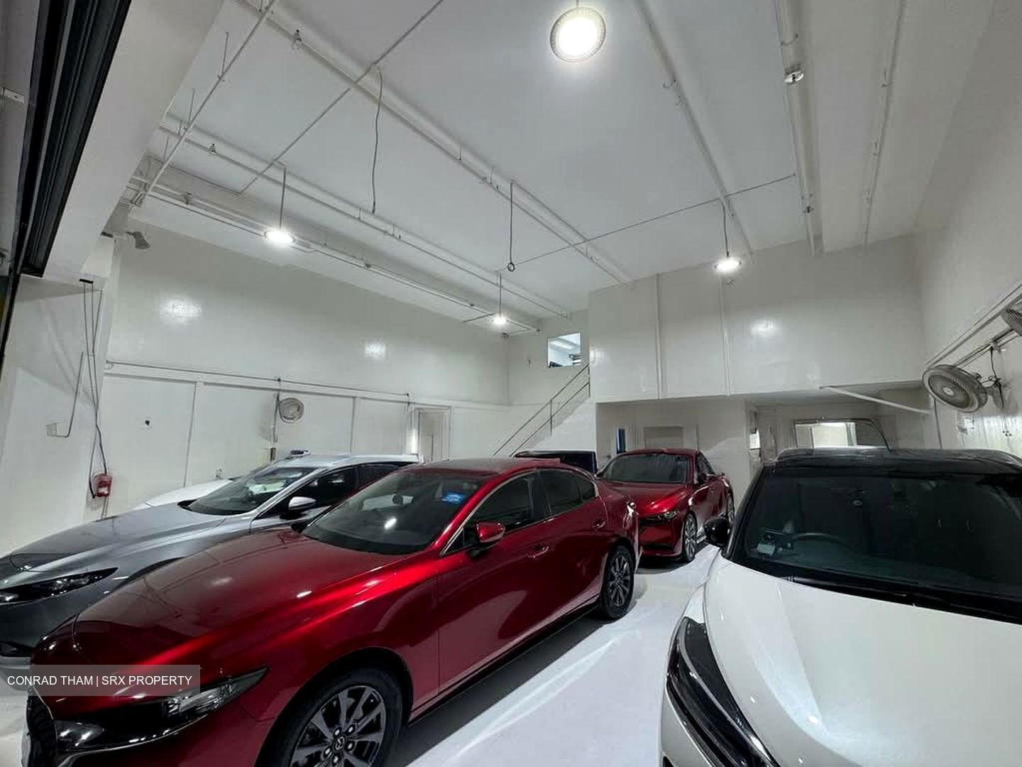 Carros Centre (D25), Factory #544617921